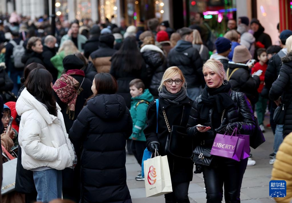 “节礼日”购物潮