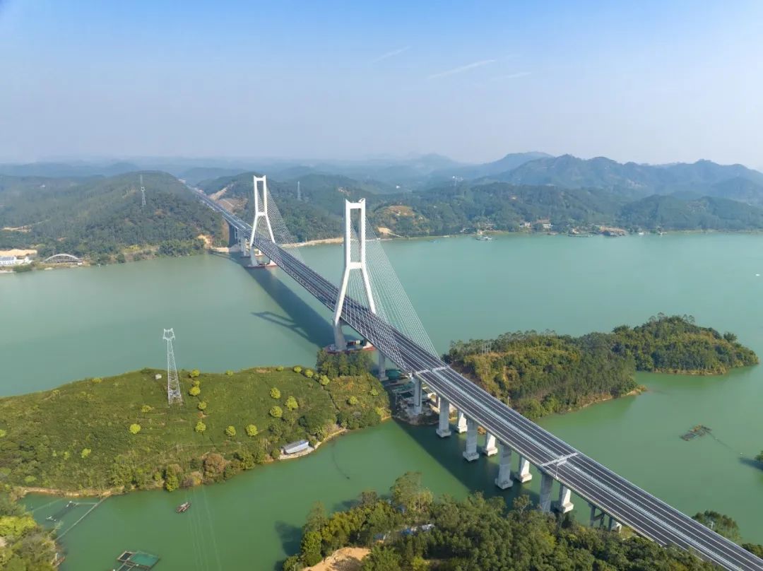 南宁这条高速建成通车！