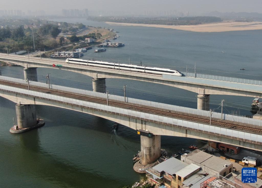 广清城际铁路北延线开通运营