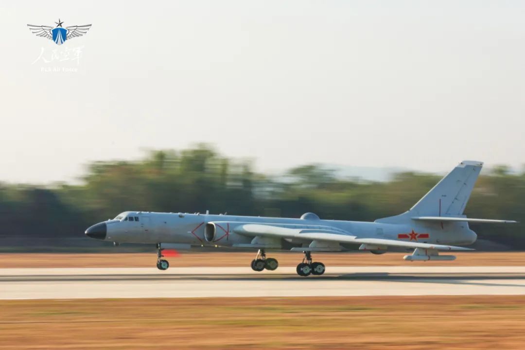 “战神”炼翼！空军航空兵跨昼夜飞行训练