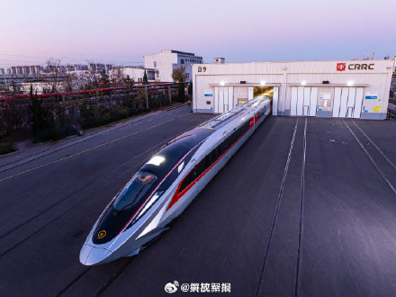 骄傲转发！中国CR450动车组样车发布