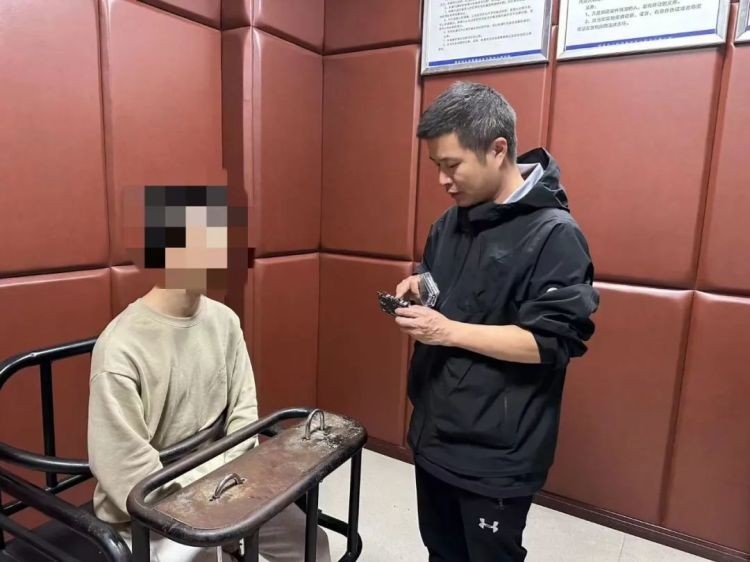 横跨5地抓捕!16人游戏外挂团伙落网 横跨5地抓捕!16人游戏外挂团伙落网