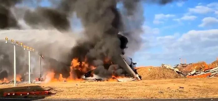 韩国坠机现场画面曝光！无中国公民伤亡，事故原因初判