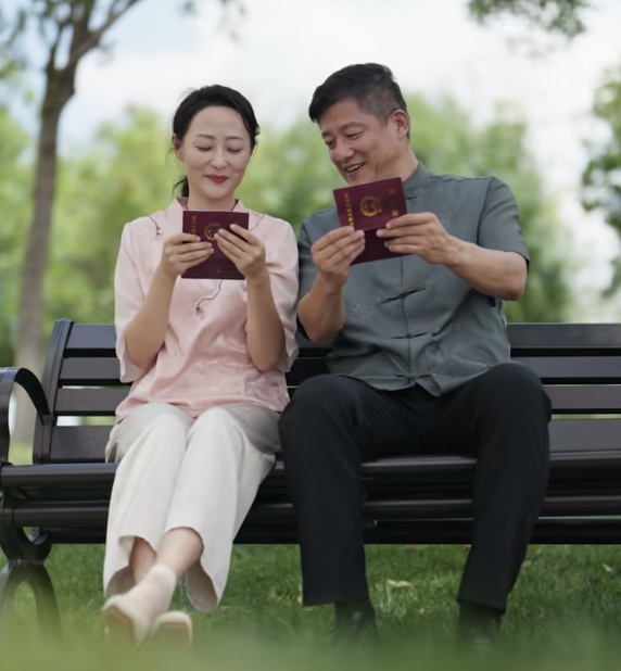 爱刷短剧的注意!这种骗局太“上头”! 爱刷短剧的注意!这种骗局太“上头”!