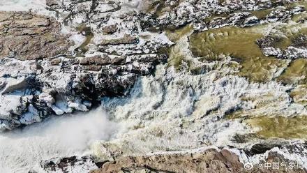 壶口瀑布现“流凌叉桥、冰瀑玉壶”奇特景观