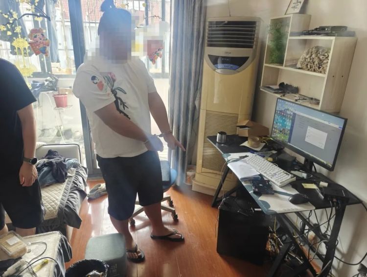 横跨5地抓捕!16人游戏外挂团伙落网 横跨5地抓捕!16人游戏外挂团伙落网