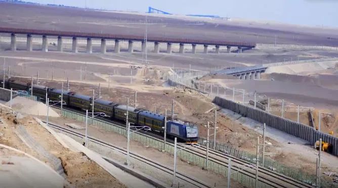 兰新高铁开通10年 哈密站累计发送超1700万人次