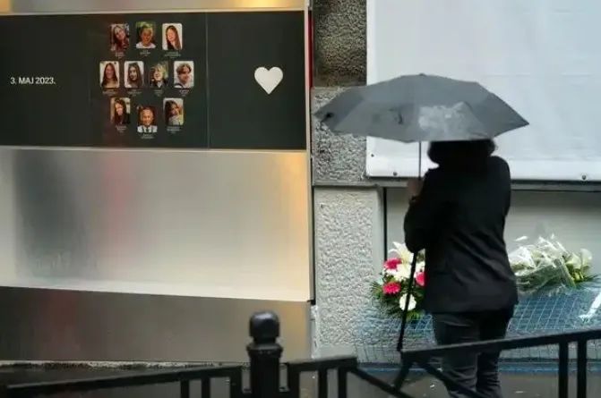 疏于照顾子女！塞尔维亚校园枪击案13岁枪手父母被判刑
