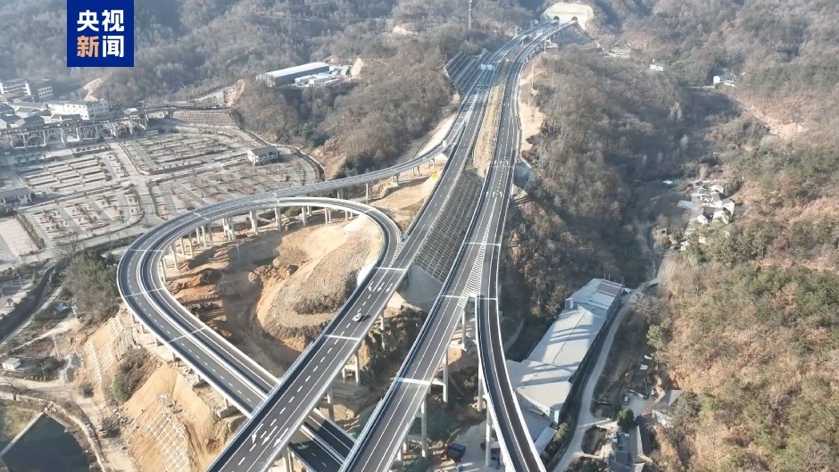环大别山4条高速公路建成通车