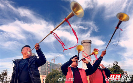 郴州非遗香火龙重现万人空巷壮观景象