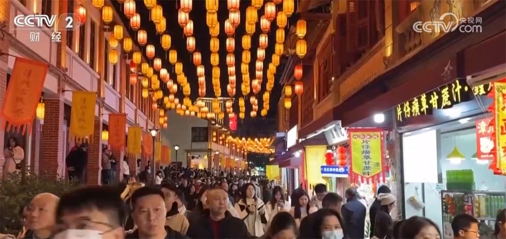 流光溢彩夜色美 华灯璀璨迎新年 各地文旅经济花样“上新”迸发新活力 流光溢彩夜色美 华灯璀璨迎新年 各地文旅经济花样“上新”迸发新活力