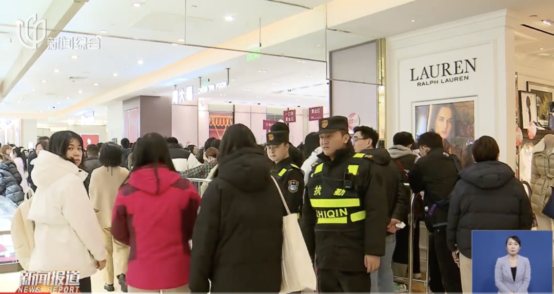 It's sold out! Some people reached 1.5 million as soon as they shot, and these places in Shanghai were crowded with three floors outside.