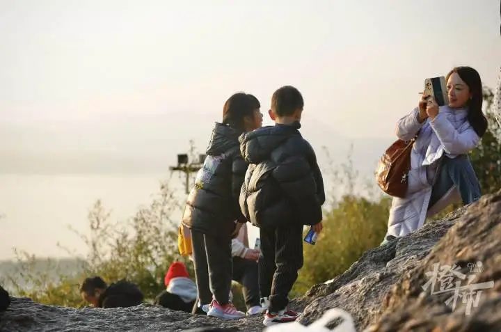 日出东方!2025年杭州第一个绝美日出,你看到了吗? 日出东方!2025年杭州第一个绝美日出,你看到了吗?