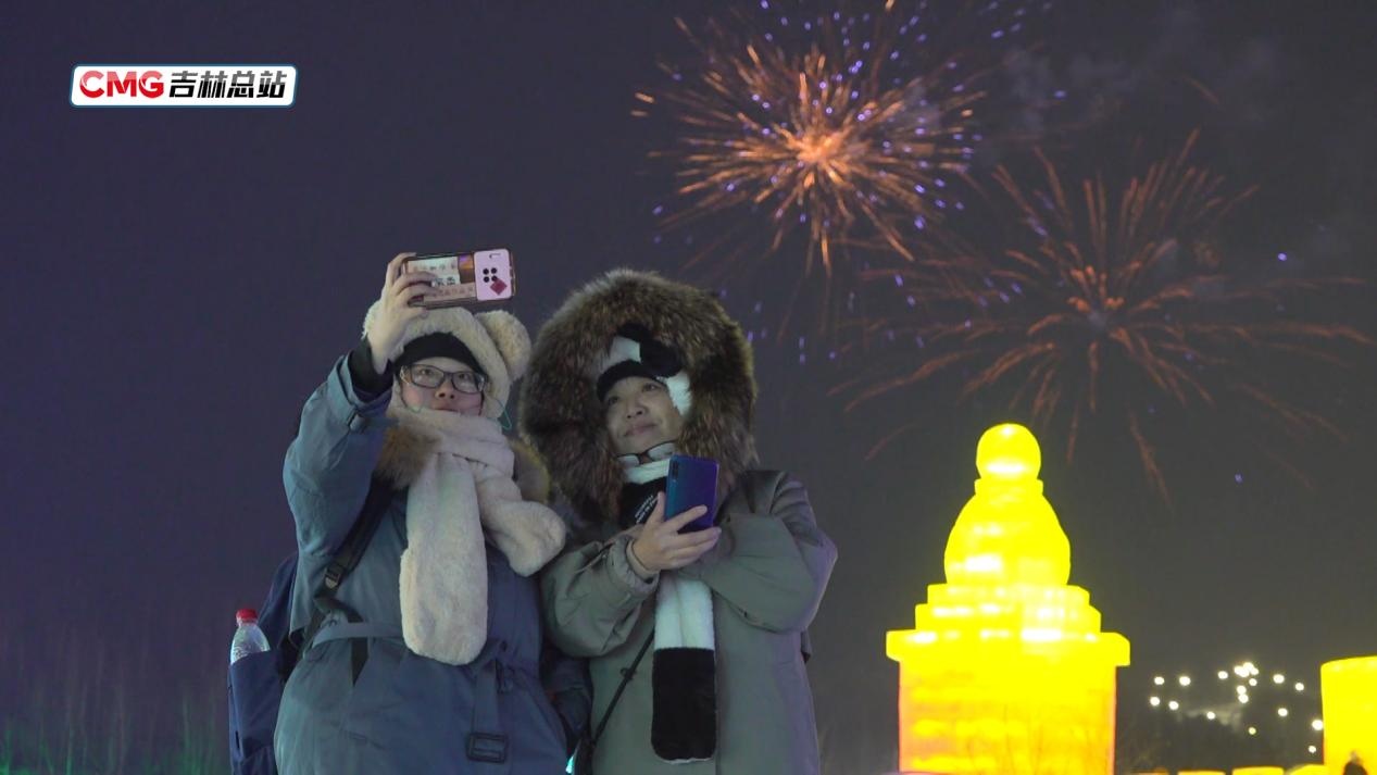 吉地过年 吉祥如意丨玩冰嬉雪 尽享冰雪雕独特美景 吉地过年 吉祥如意丨玩冰嬉雪 尽享冰雪雕独特美景