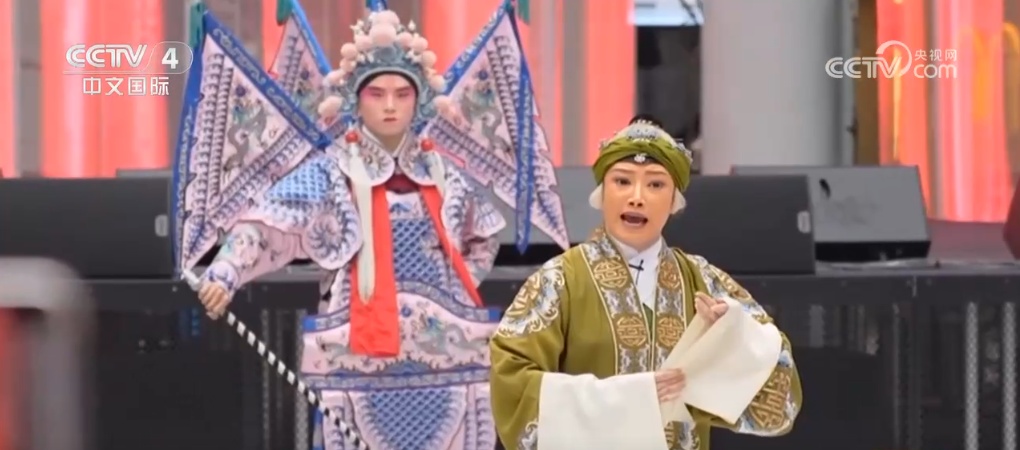 中国各地商圈推出特色迎新活动 “花式跨年”成消费新潮流