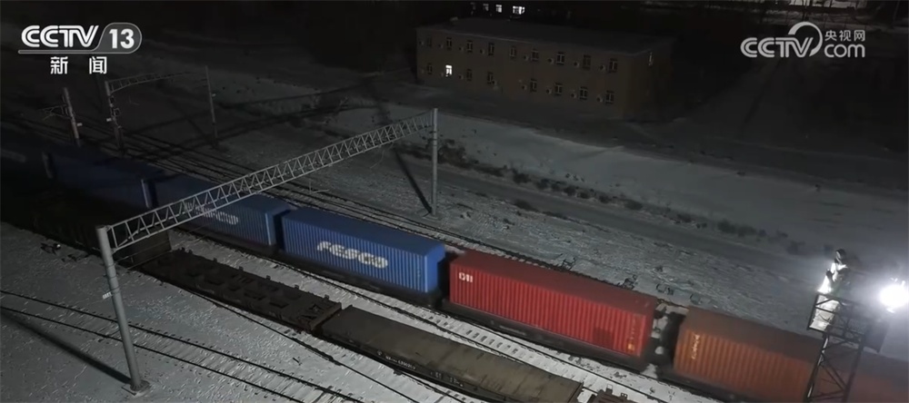 一批重大工程加紧推进、重大项目投入使用 “硬核”实力彰显中国力量