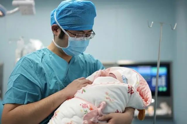 合肥迎来2025“新年宝宝”! 合肥迎来2025“新年宝宝”!