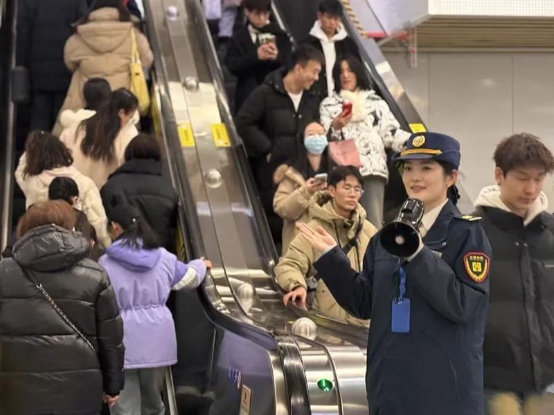 历史新高!太原地铁2号线单日客流总量达25.25万人次 历史新高!太原地铁2号线单日客流总量达25.25万人次