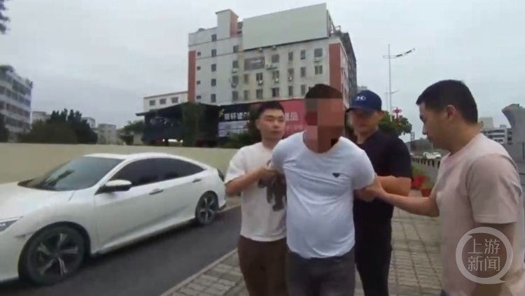 37人伪造行驶证“买分卖分”被抓获，140多名“买主”被罚