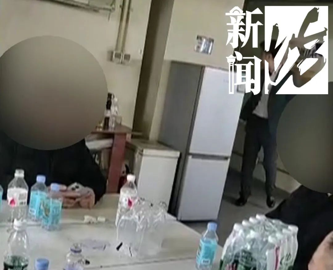 不对劲!沪一商场报警:员工晕倒后却从医院逃走了? 不对劲!沪一商场报警:员工晕倒后却从医院逃走了?