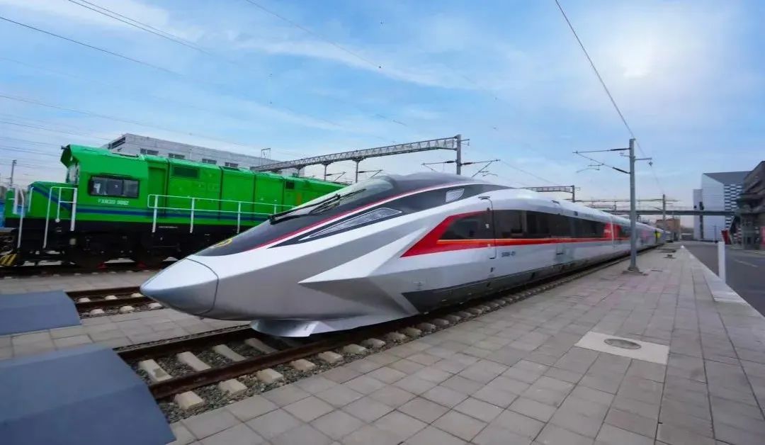 CR450还需多久能正式运营？最可能率先运行在哪条线路？一文了解→