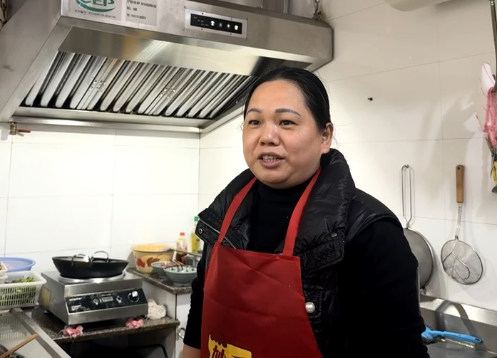 一碗馄饨+鸭腿付了14744元?海宁一老板娘赶紧报警! 一碗馄饨+鸭腿付了14744元?海宁一老板娘赶紧报警!