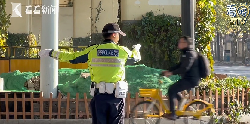 一天“抓包”40多起，上海一路口在车圈火了！只因司机这个动作……