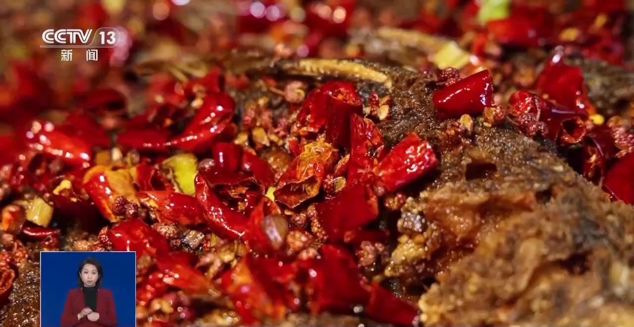 年夜饭外卖 飘香枣糕 外焦里嫩干煸鱼 多地开启“春节档” 年夜饭外卖 飘香枣糕 外焦里嫩干煸鱼 多地开启“春节档”