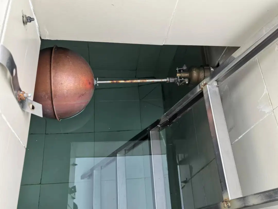 太蹊跷!上海多个小区发生盗窃案,男子连偷1000余个,被抓后称:交女友开销大 太蹊跷!上海多个小区发生盗窃案,男子连偷1000余个,被抓后称:交女友开销大