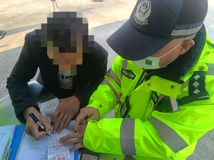 以为交警放假想钻空子,查! 以为交警放假想钻空子,查!