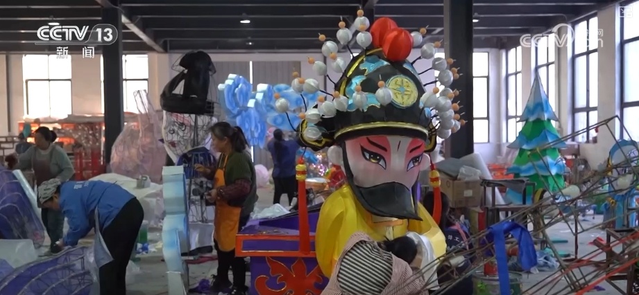 “年经济”日渐升温 “买买买”点燃消费热“引擎”