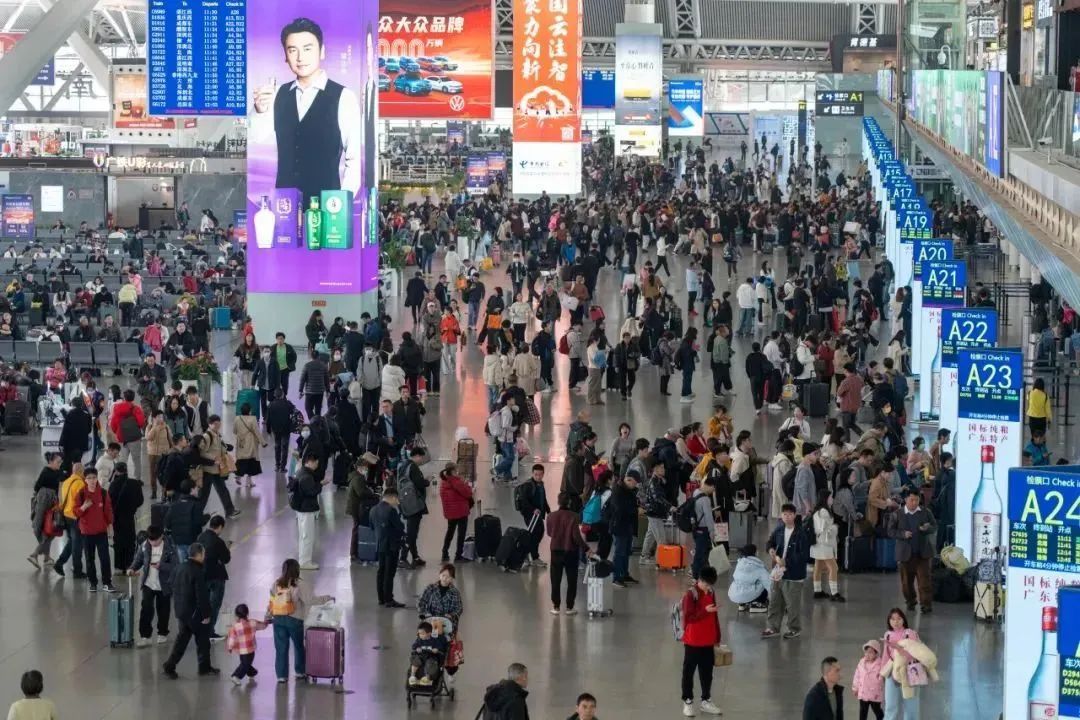 事关出行！明天起在广州坐高铁，将有这些变化→