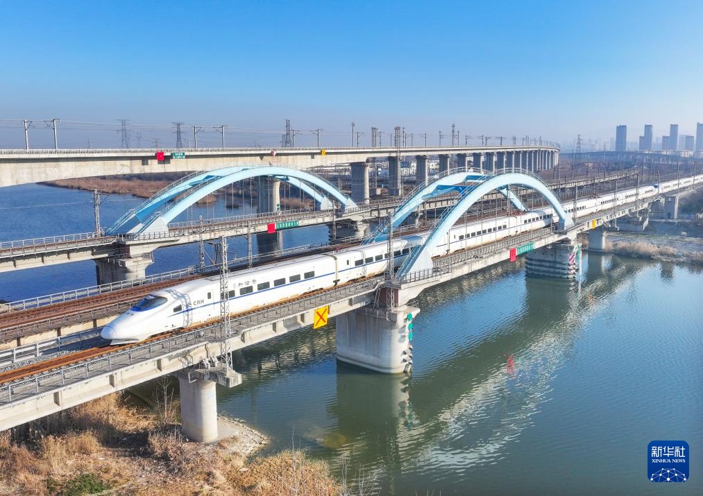 全国铁路1月5日起实行新的列车运行图 全国铁路1月5日起实行新的列车运行图