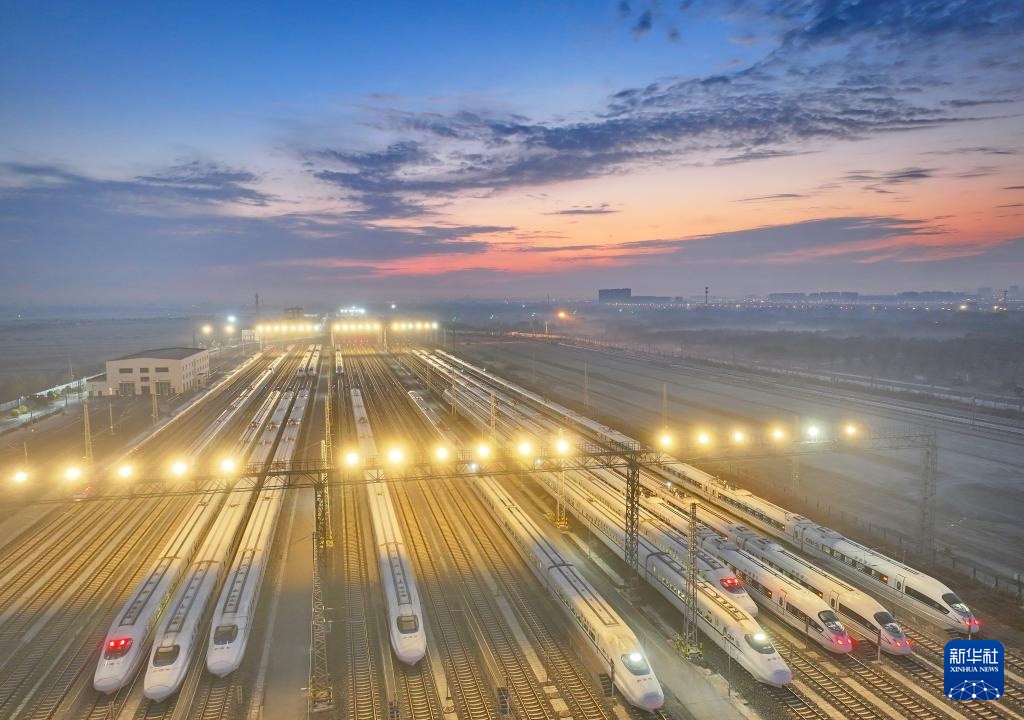 全国铁路1月5日起实行新的列车运行图 全国铁路1月5日起实行新的列车运行图