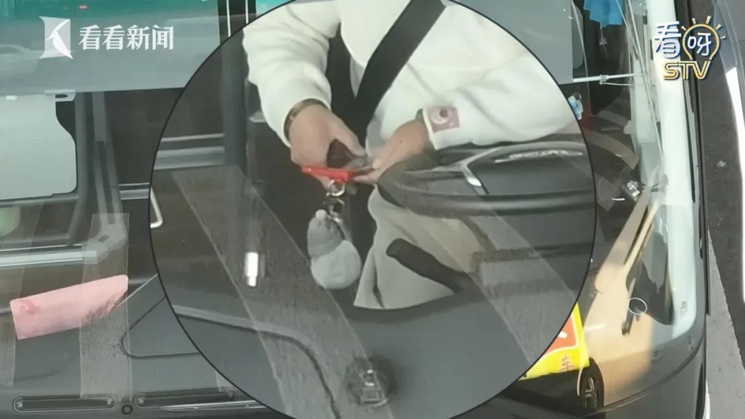 堪称上海“最严路口”!一抓一个准?交警一天最多能开40多张罚单,有司机还想抵赖 堪称上海“最严路口”!一抓一个准?交警一天最多能开40多张罚单,有司机还想抵赖