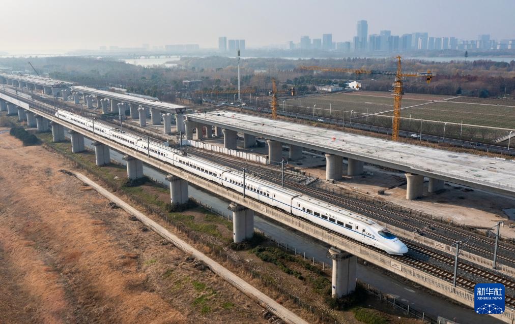 全国铁路1月5日起实行新的列车运行图 全国铁路1月5日起实行新的列车运行图