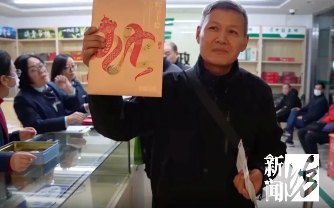 爆了！上海人昨晚彻夜排队，每个区都一样！有人傍晚就赶来...今年特抢手