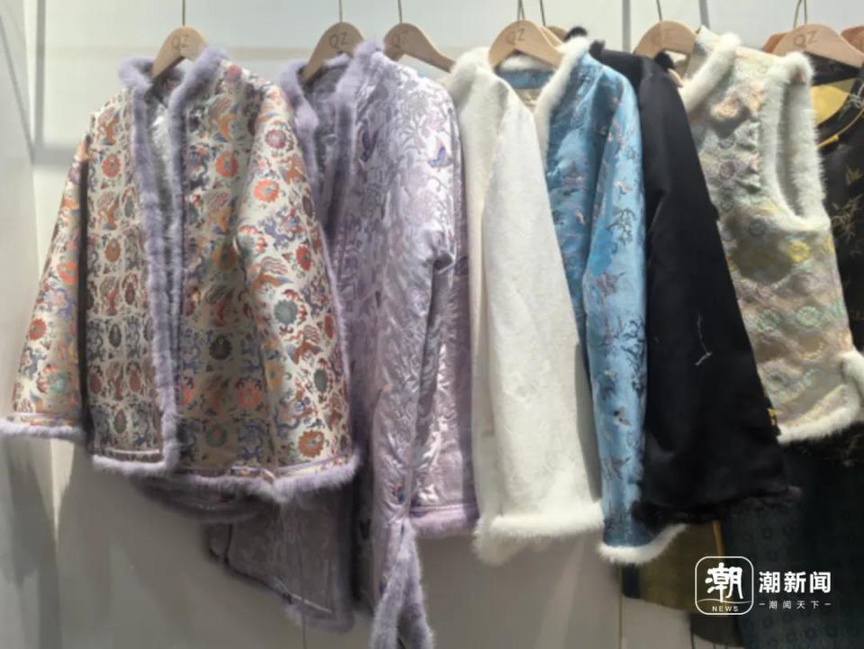 “新春战袍顶流”，这些明星都在穿！服装店老板：客户都是一次订几千件