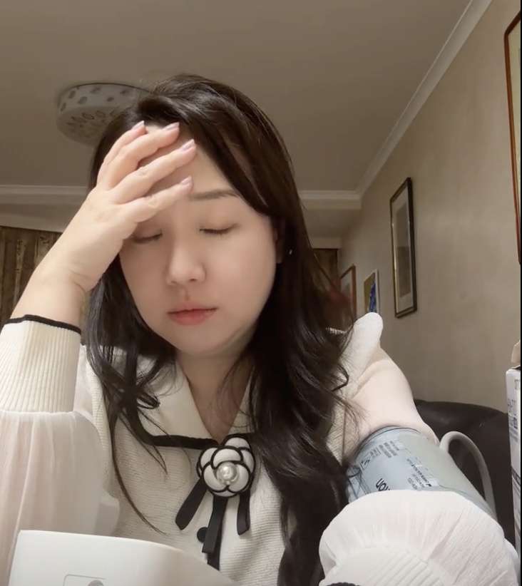 知名女演员自曝血压飙升、离家出走！网友笑翻:你也有今天！很多人共情...
