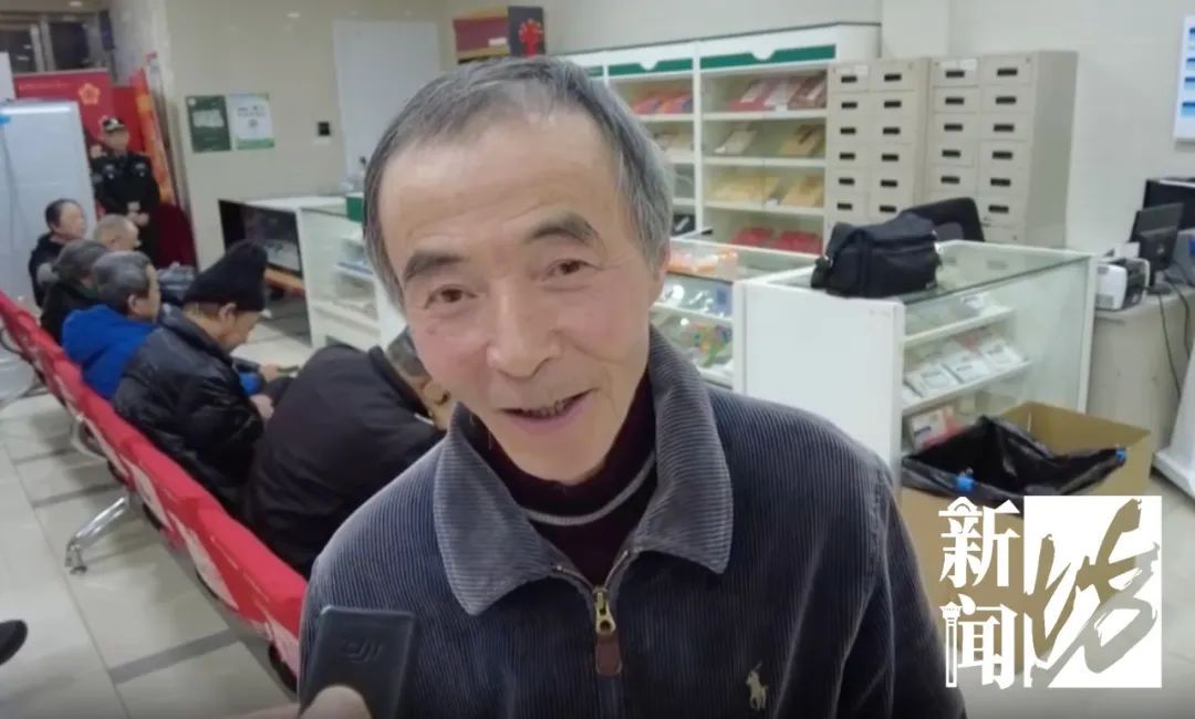 爆了！上海人昨晚彻夜排队，每个区都一样！有人傍晚就赶来...今年特抢手