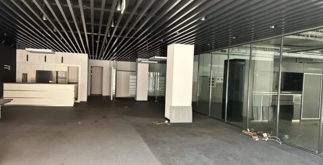 保时捷！突然被曝多家门店关闭