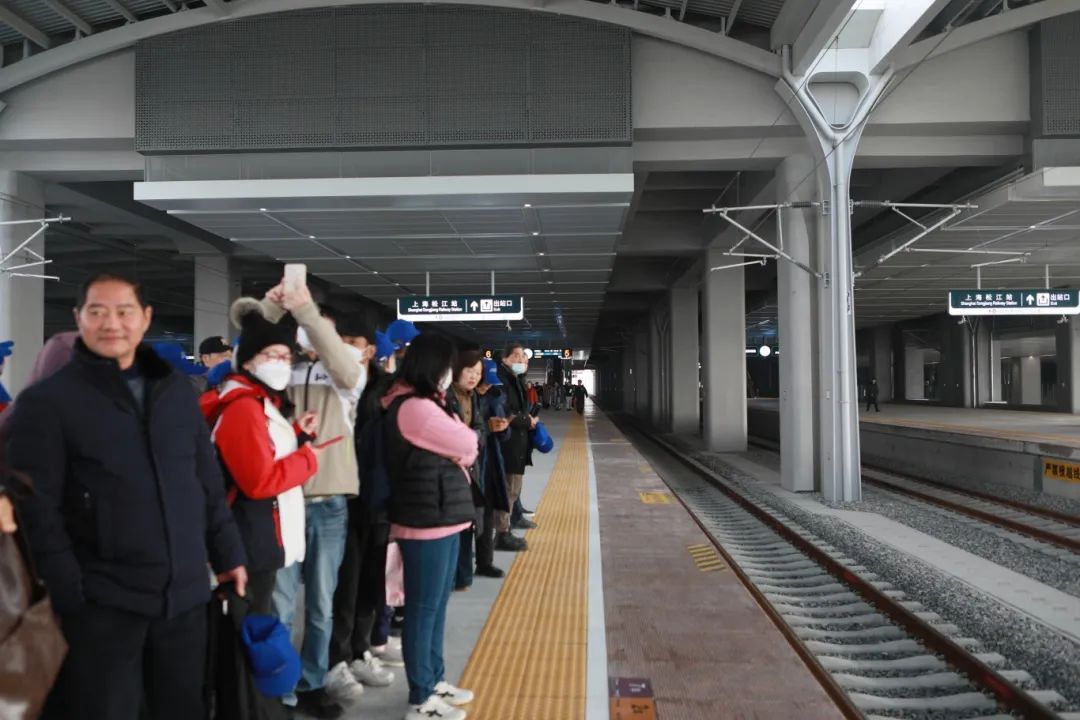 铁路上海站今起调图，去这些地方更方便！上海南站进入“高铁时代”
