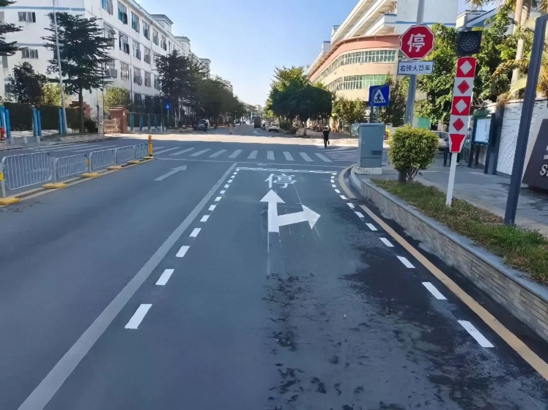 又是右转,面临这种危情该如何“逃离”盲区? 又是右转,面临这种危情该如何“逃离”盲区?