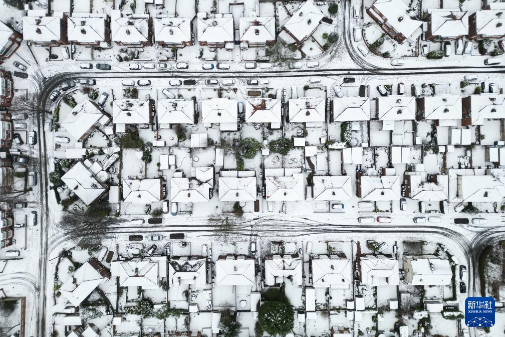 英国遭遇强降雪