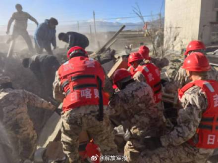 西藏定日县6.8级地震，武警官兵紧急驰援！