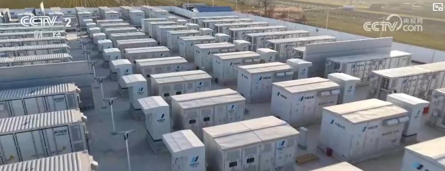 盐碱地变身清洁能源新绿洲 我国最大滩涂光储电站投产发电