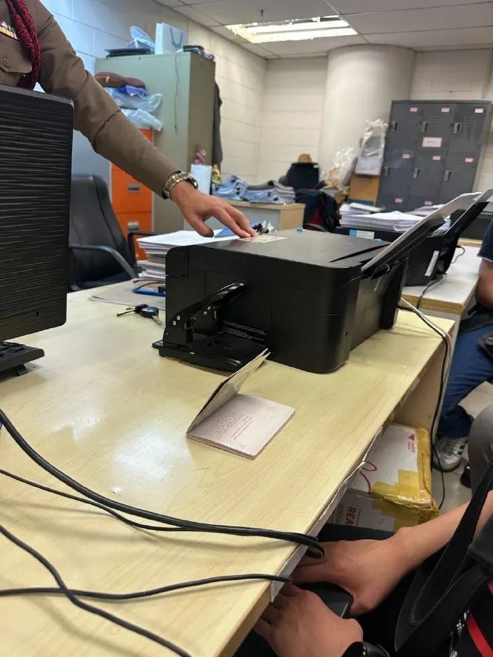 失联演员星星女友泰国发文