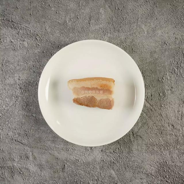 吃牛肉好还是吃猪肉好？没想到一直都吃错了