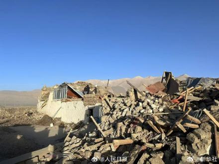 全力救援！日喀则地震救援现场图