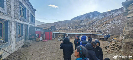 注意安全！西藏日喀则地震救援现场图